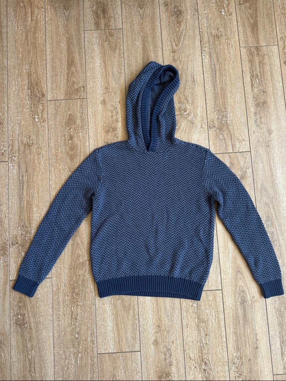 Abercrombie kids Hooded Blue Herringbone Boy’s Sweater Size 13 14